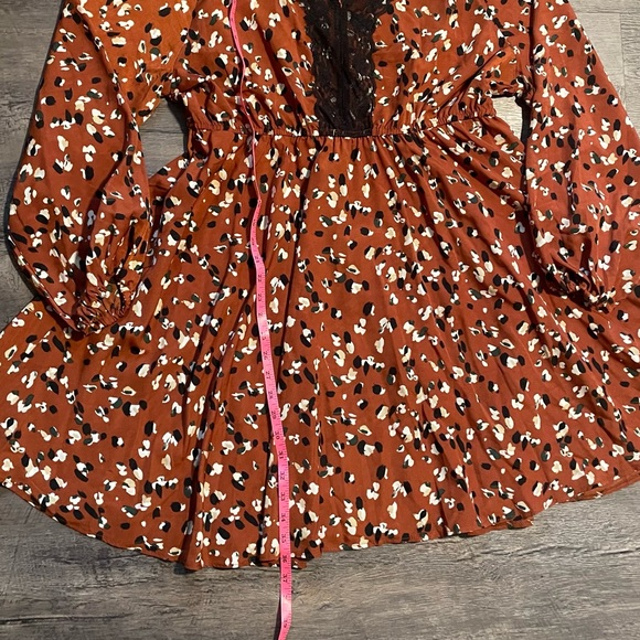 Lace Paint Stroke Leopard Print Rust Long Sleeve Flowy Dress. - Picture 8 of 10